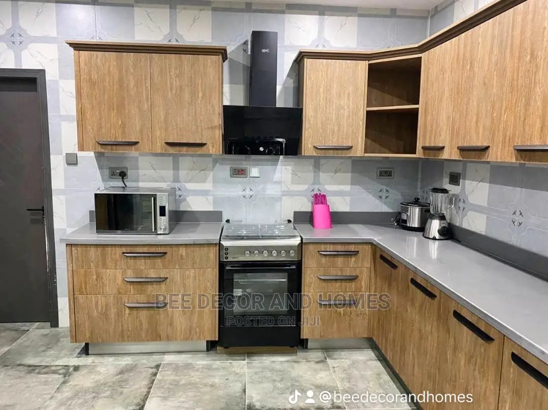 Furnished 3bdrm Apartment in Bee Decor And Homes, Madina for rent