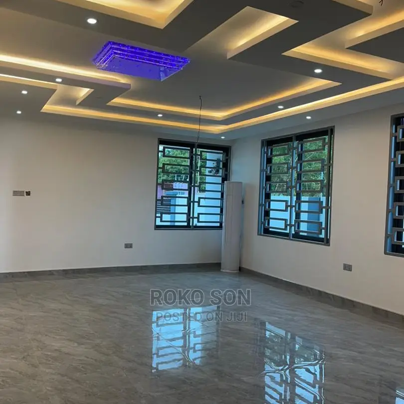 4bdrm Duplex in Dr Roko, American House for sale