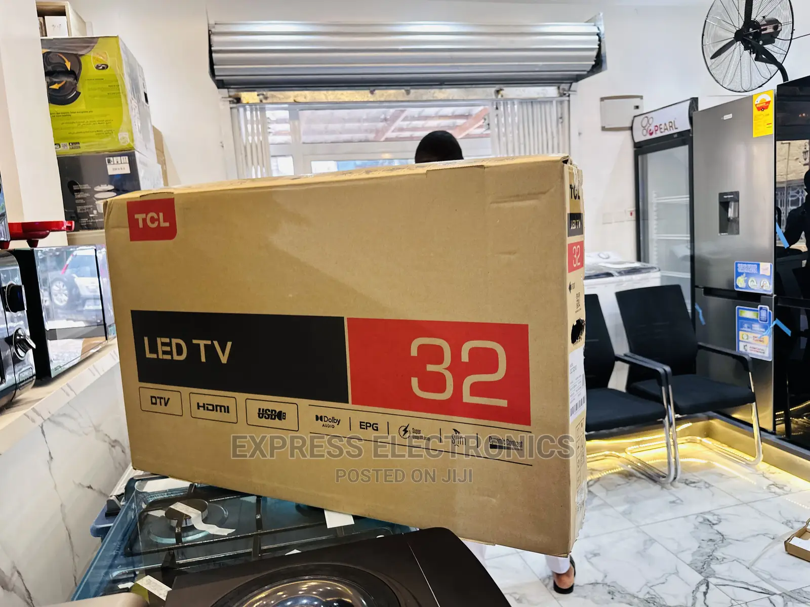 Realistic Shades and Hues Digital Satellite TCL 32”D3200