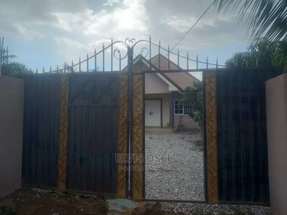 3bdrm House in Canada, Ablekuma for rent