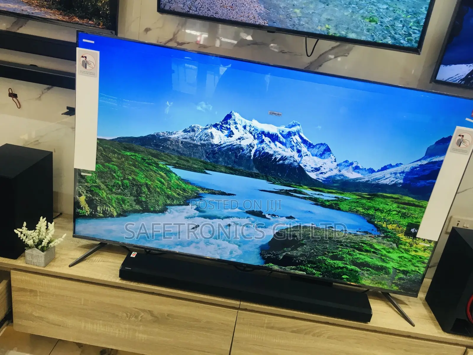 UHD Smart Samsung 85 Inches Glossy Led AU71 Tv