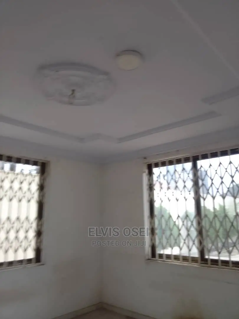 3bdrm Apartment in American House, East Legon for rent