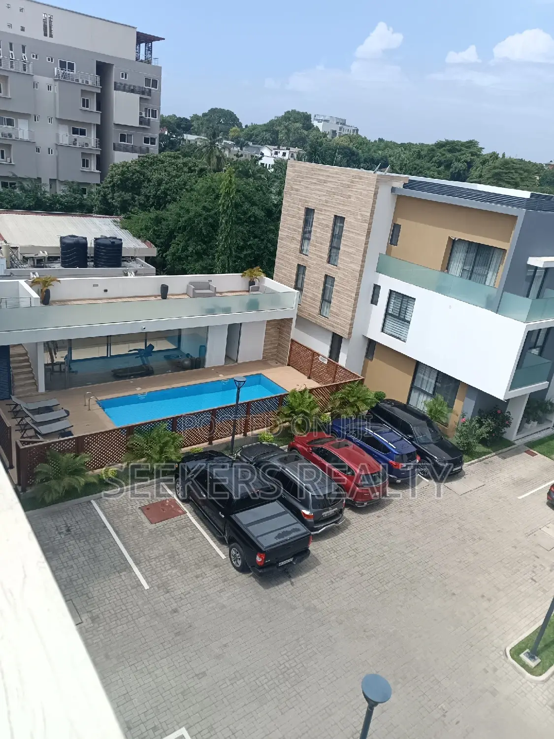 4bdrm Townhouse / Terrace in Seekers Realty, Osu for rent
