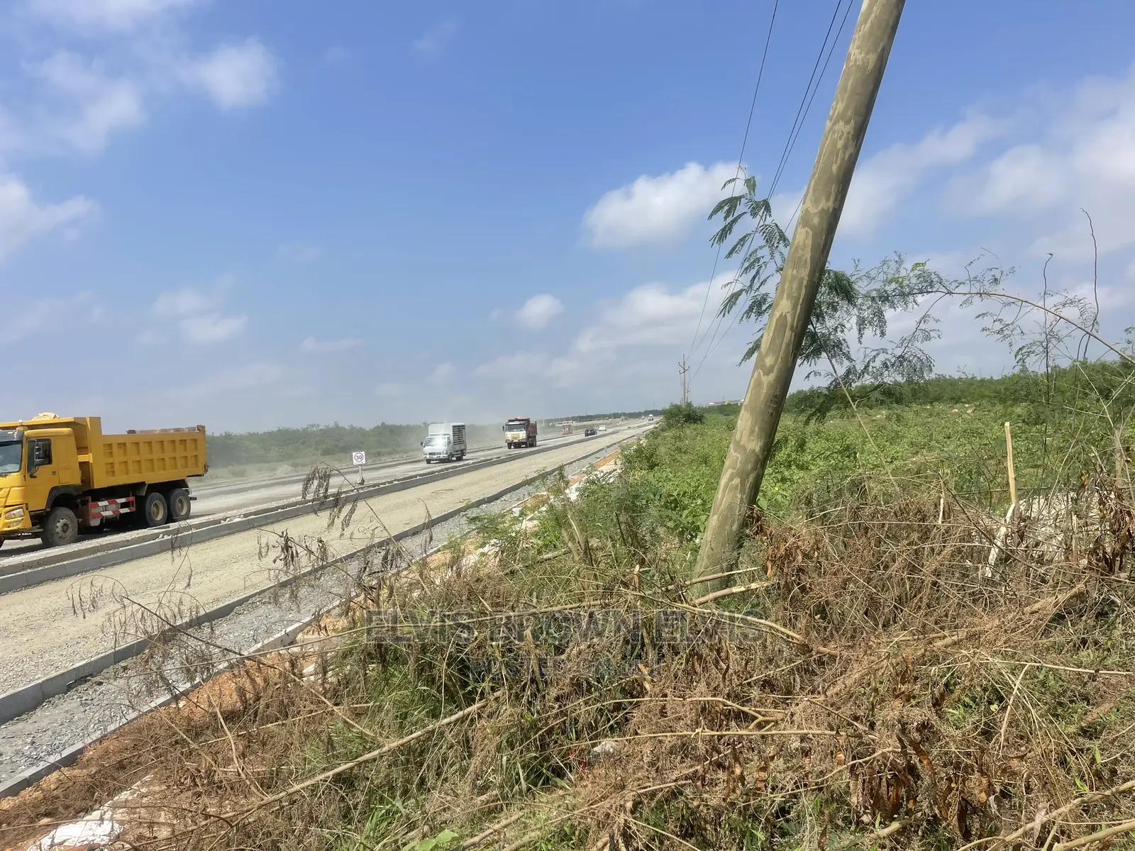 Do You Want to Buy a Roadside Plot West Trasacco to Motoway