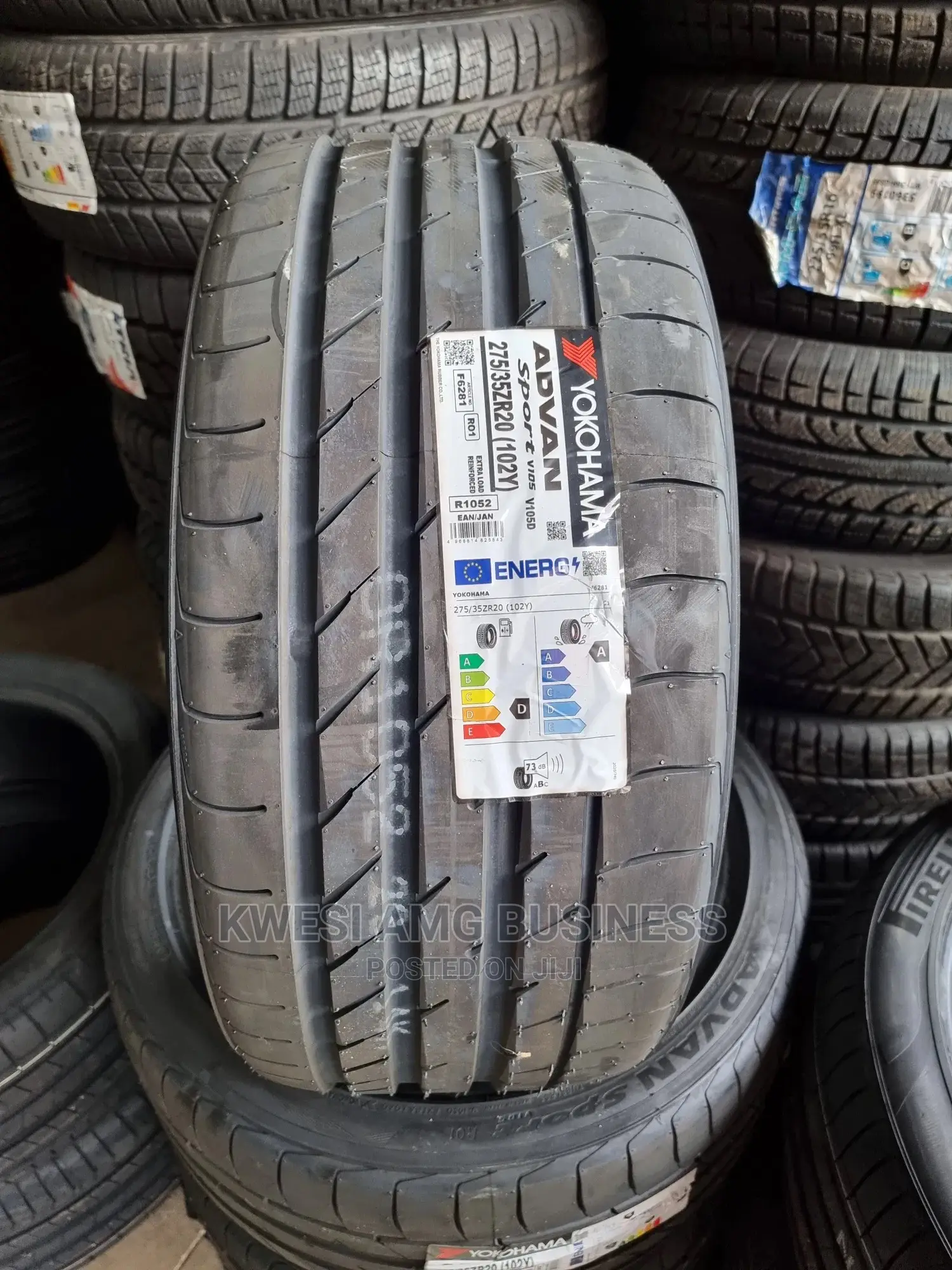 275/35r20 Tire