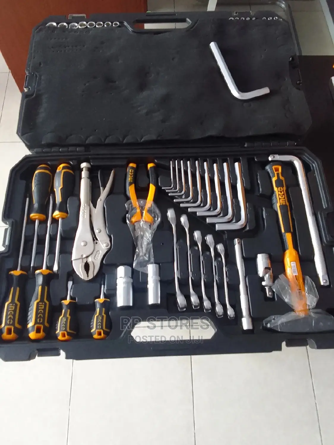 Ingco 142 Pieces Combination Tools Set