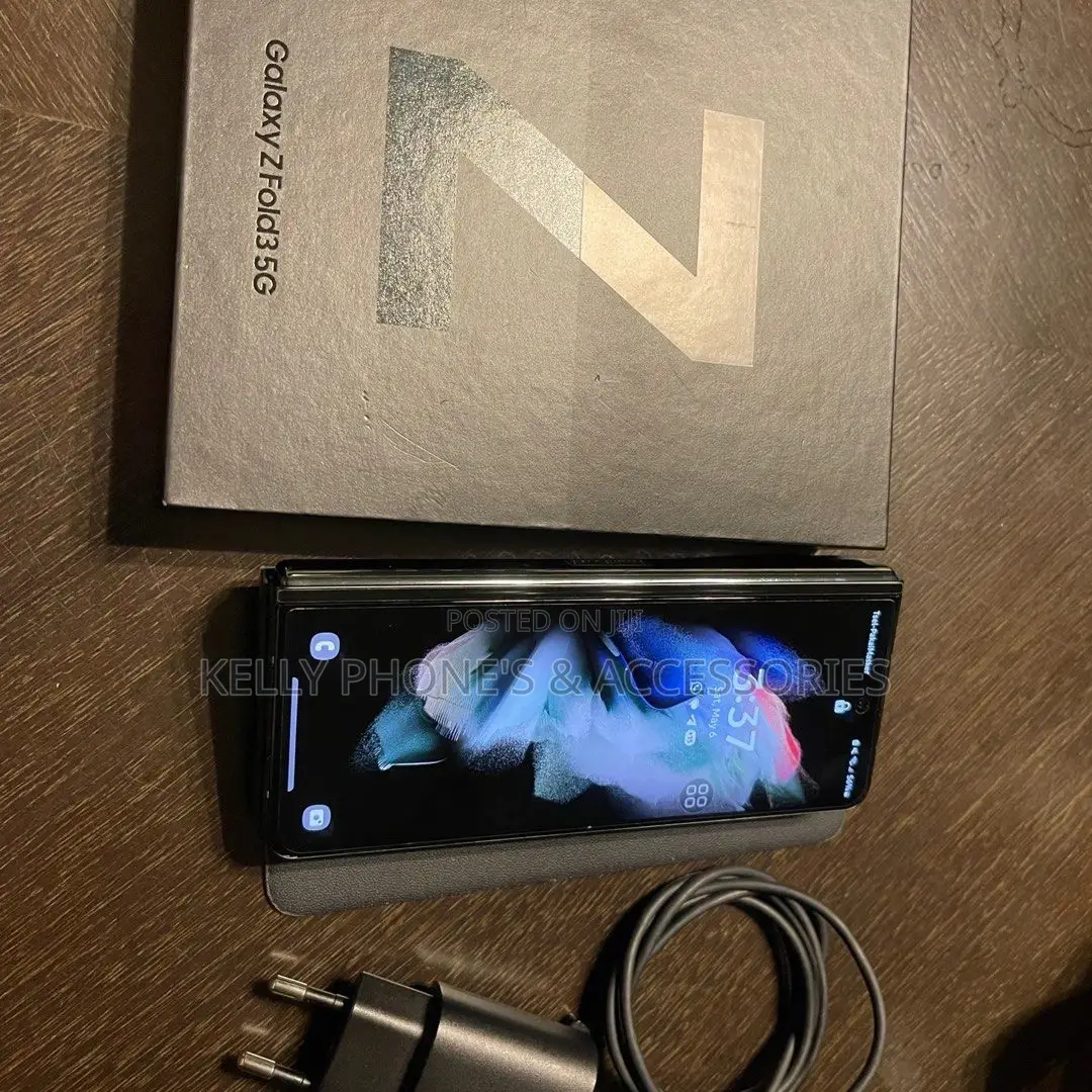 New Samsung Galaxy Z Fold 3 256 GB Black
