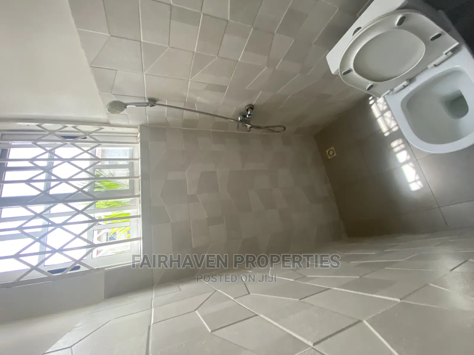 2bdrm Apartment in Tseaddo, Airport Residential Area for rent