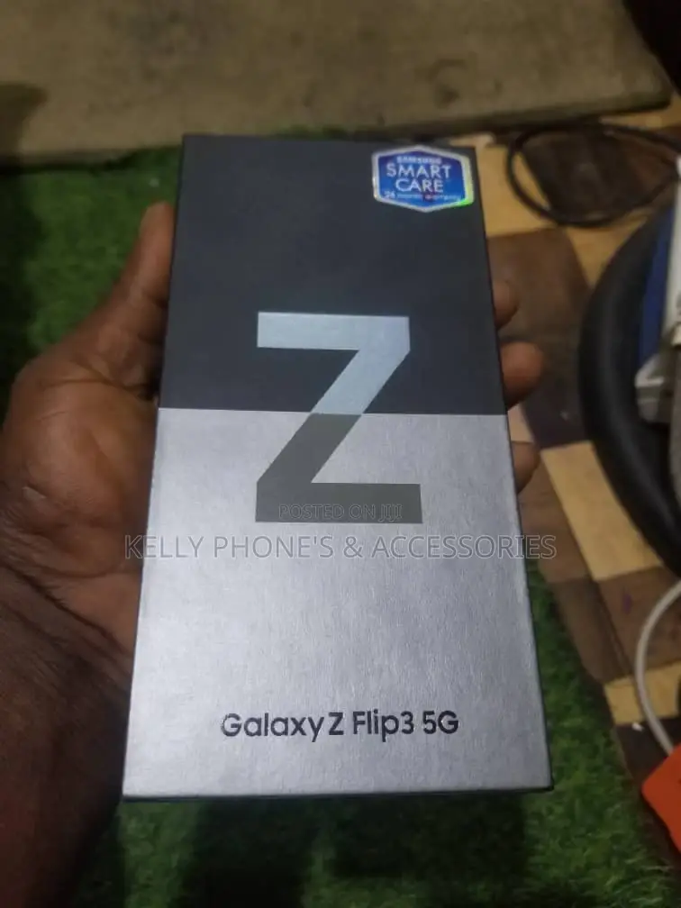New Samsung Galaxy Z Flip3 5G 256 GB White