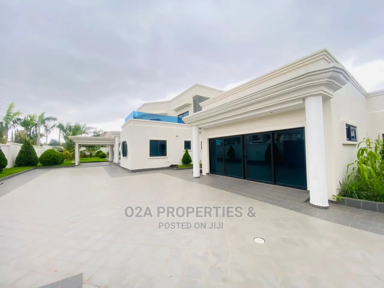 7bdrm Mansion in American House for sale