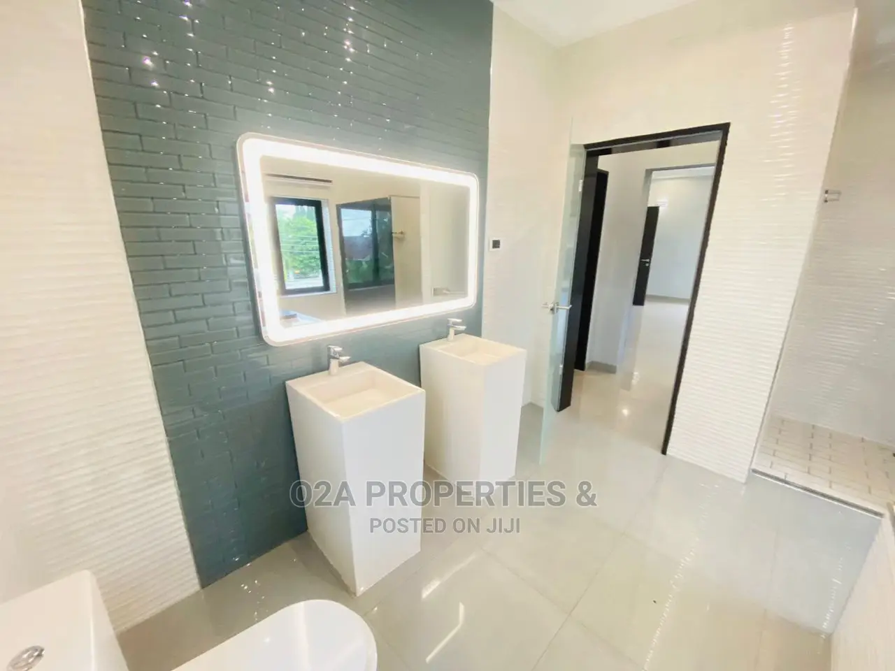 7bdrm Mansion in American House for sale