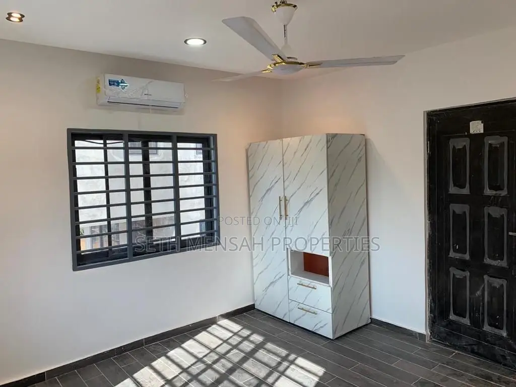 4bdrm House in Adenta for sale