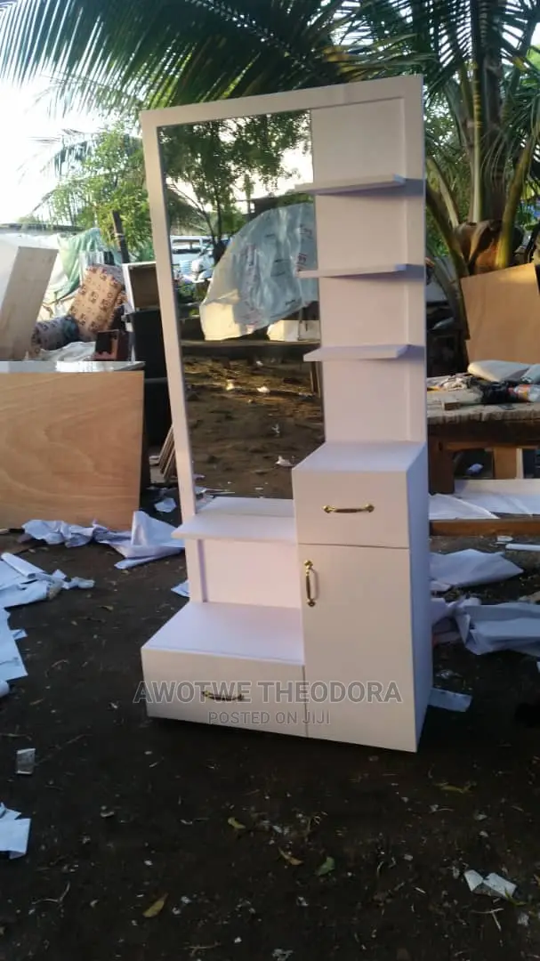 Quality Dressing Mirror ( Payment After Delivery)
