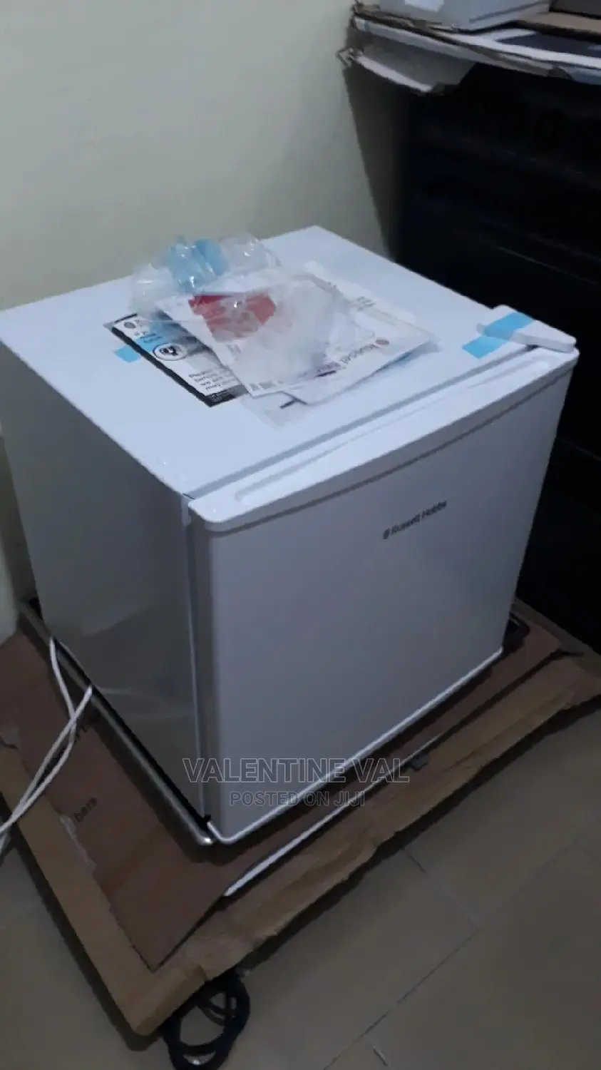 Comfee Bedside Portable Fridge