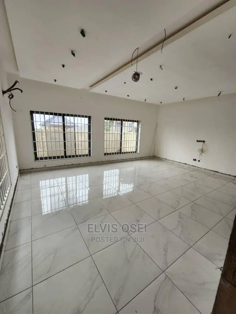 4bdrm House in Comet Estate for sale
