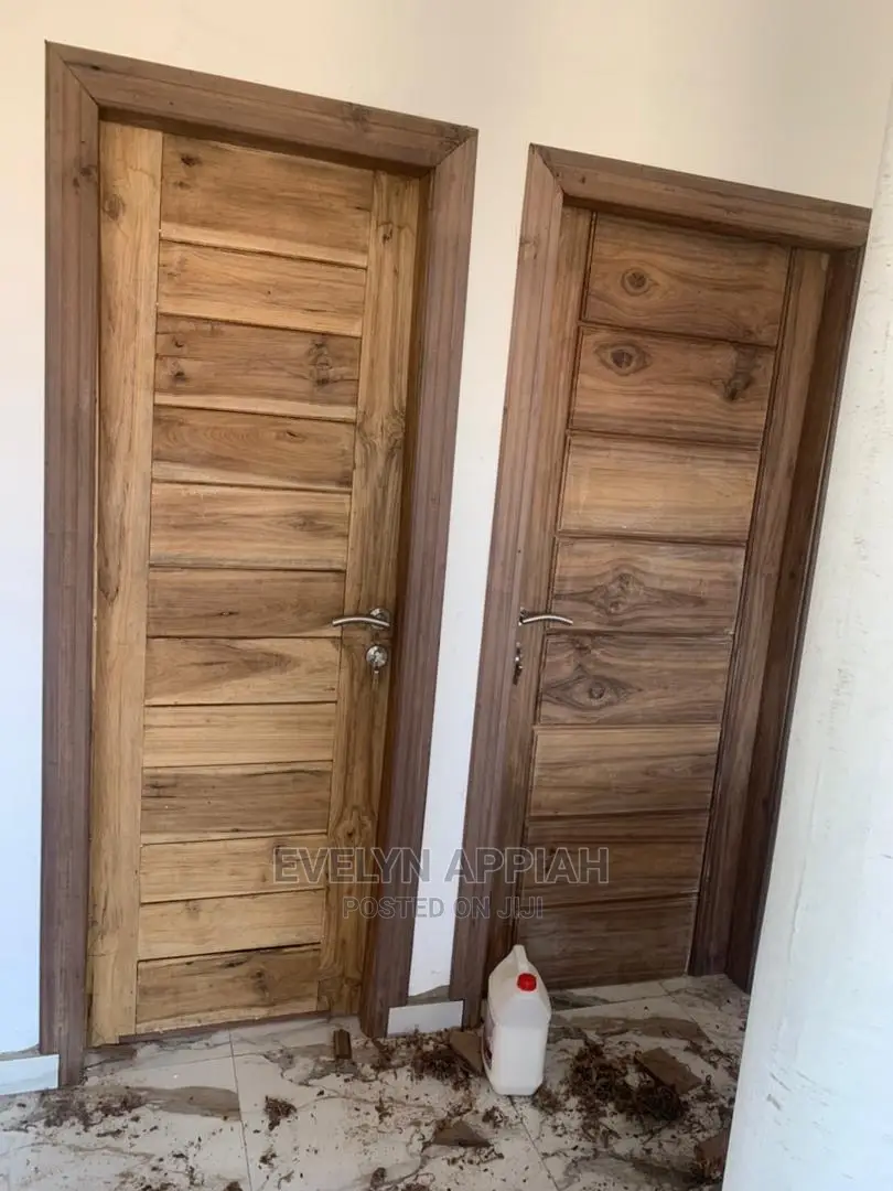 Manzonia Door