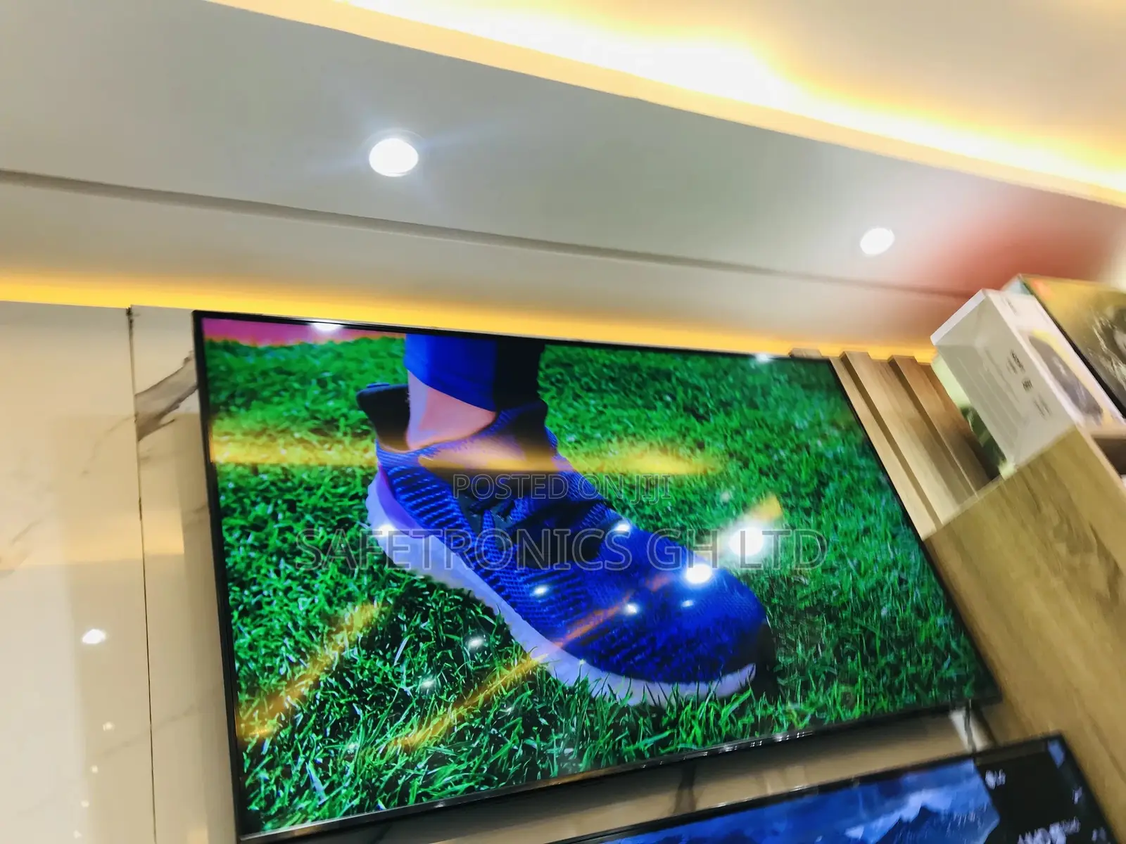 Lg Quality LED Smart UP77 Glossy Tv  43 Inches