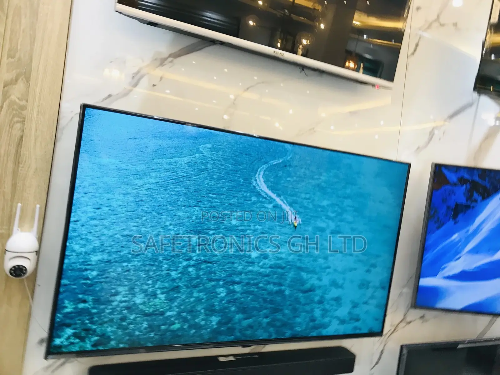 AU80 Samsung Glossy 85 Inches LED Smart Crystal Tv