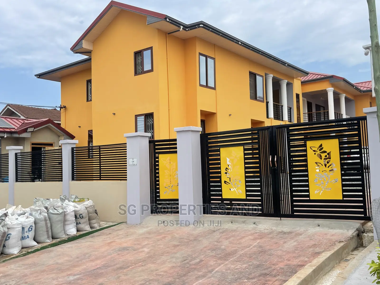 3bdrm Apartment in Com 18 Kfc, Spintex for rent