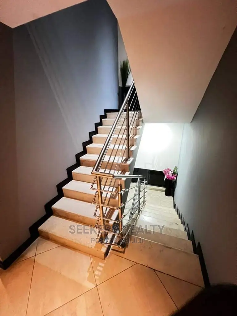 Furnished 4bdrm House in Seekers Realty, Cantonments for rent