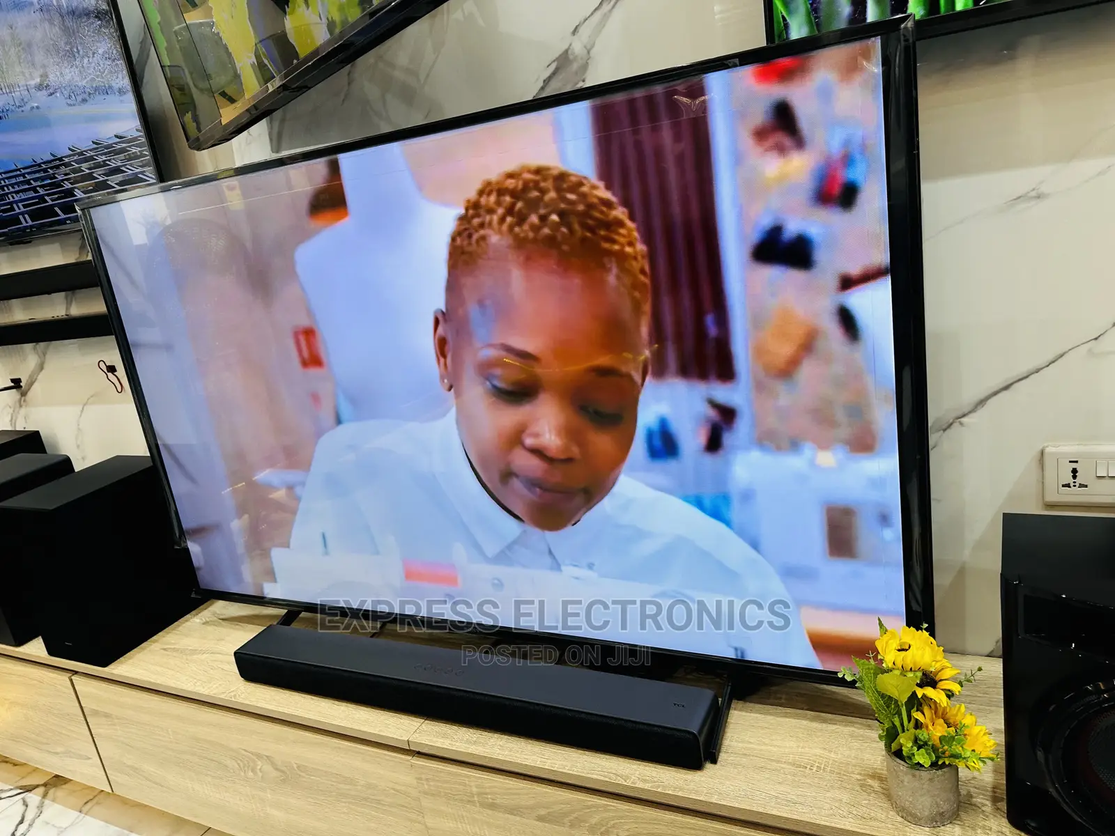 65au7172 UHD Smart Samsung Tv  for Cool  Price