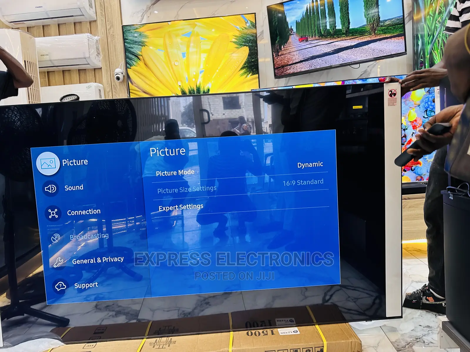 Revealed Samsung UHD Screen  85”Bu8000 Tv
