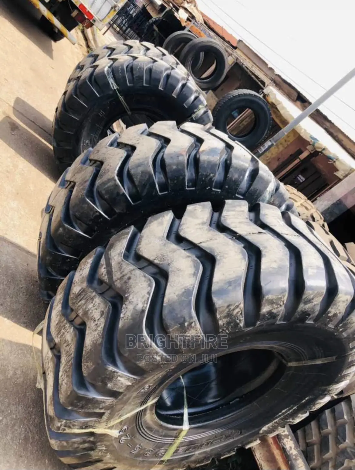 23.5-25 Heavy Duty Tire