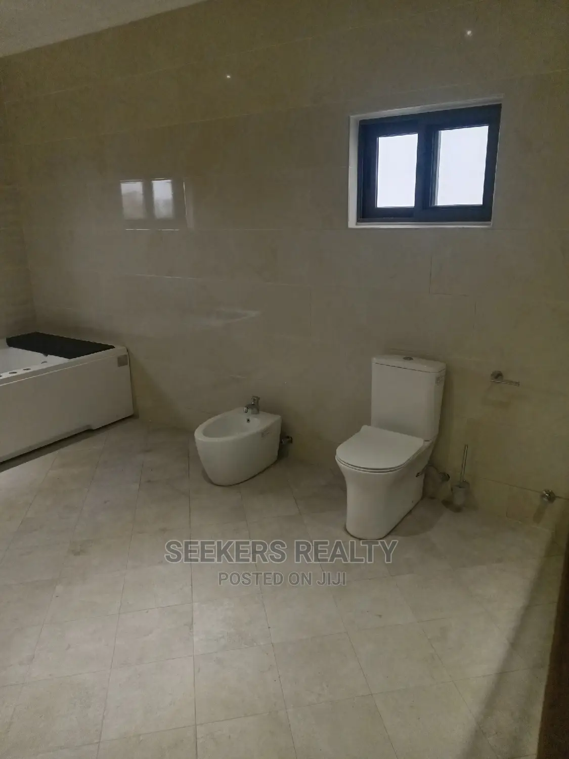 5bdrm House in Seekers Realty, East Legon for rent