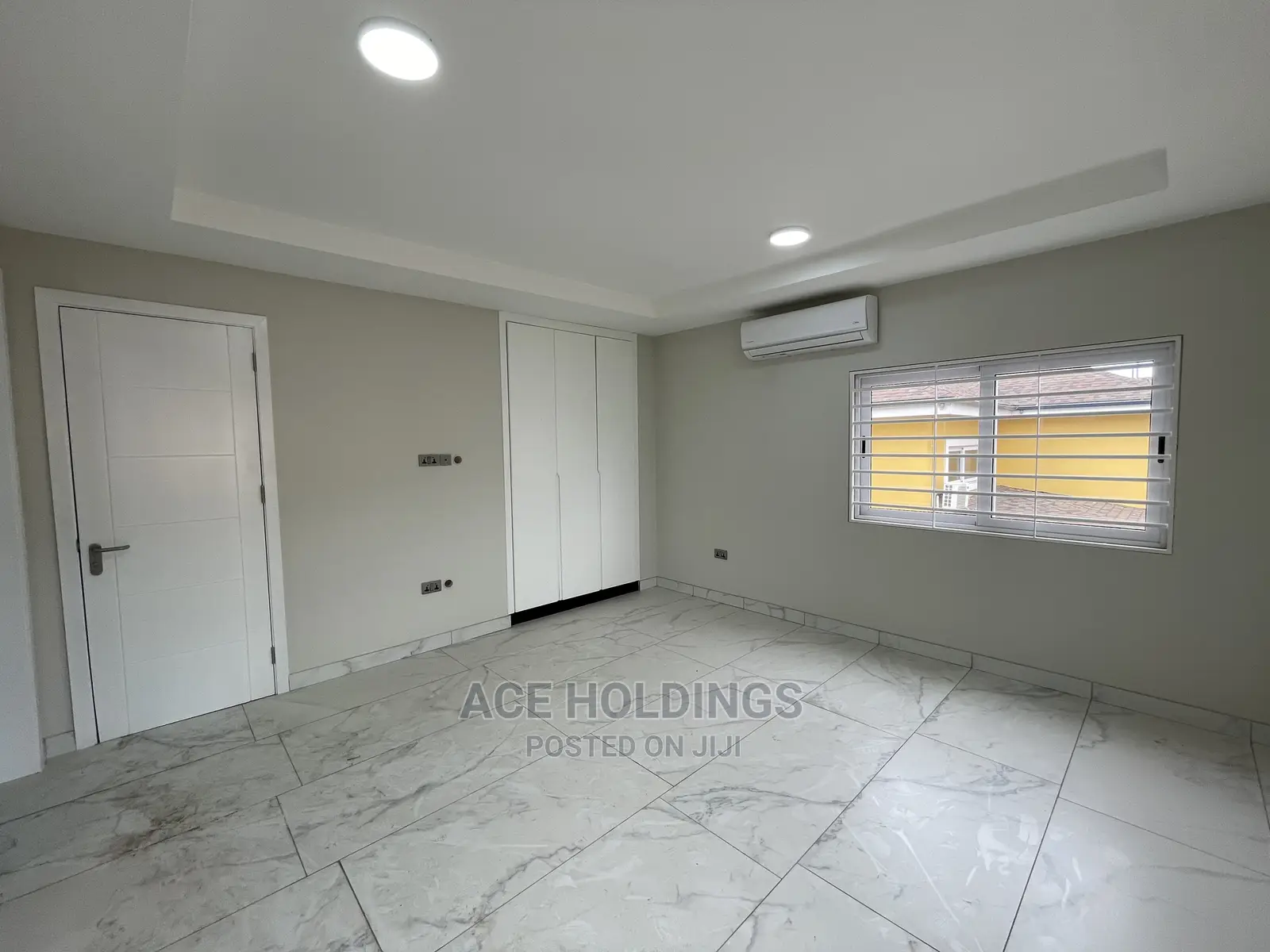 4bdrm Mansion in Round About, Tseaddo for sale