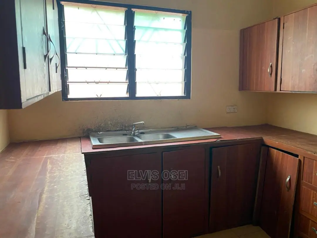 4bdrm House in Cp Gbawe for rent