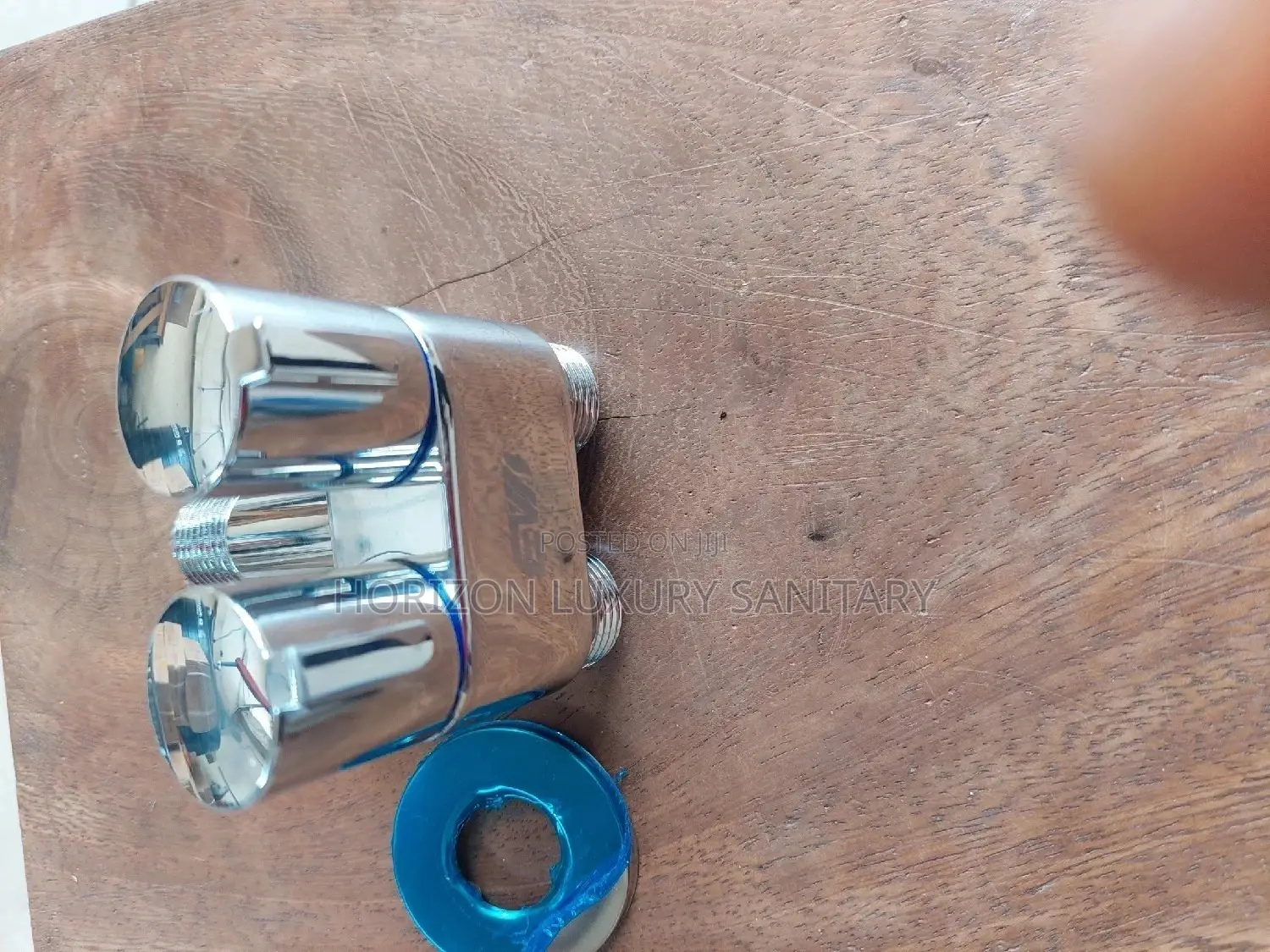 Double Outlet Angle Valve
