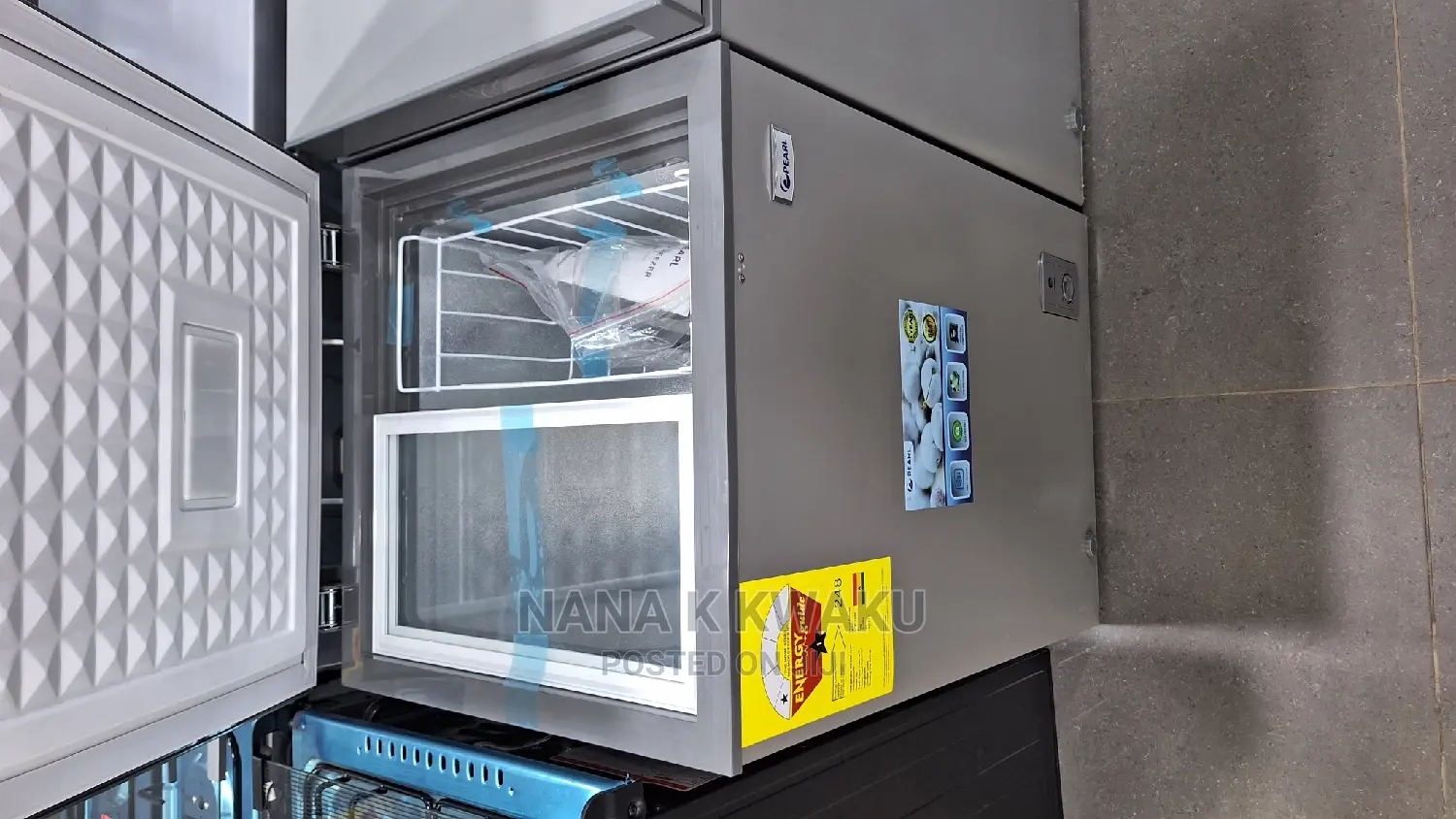 PLUS Free Pearl Kettle 99litrs Chest Freezer