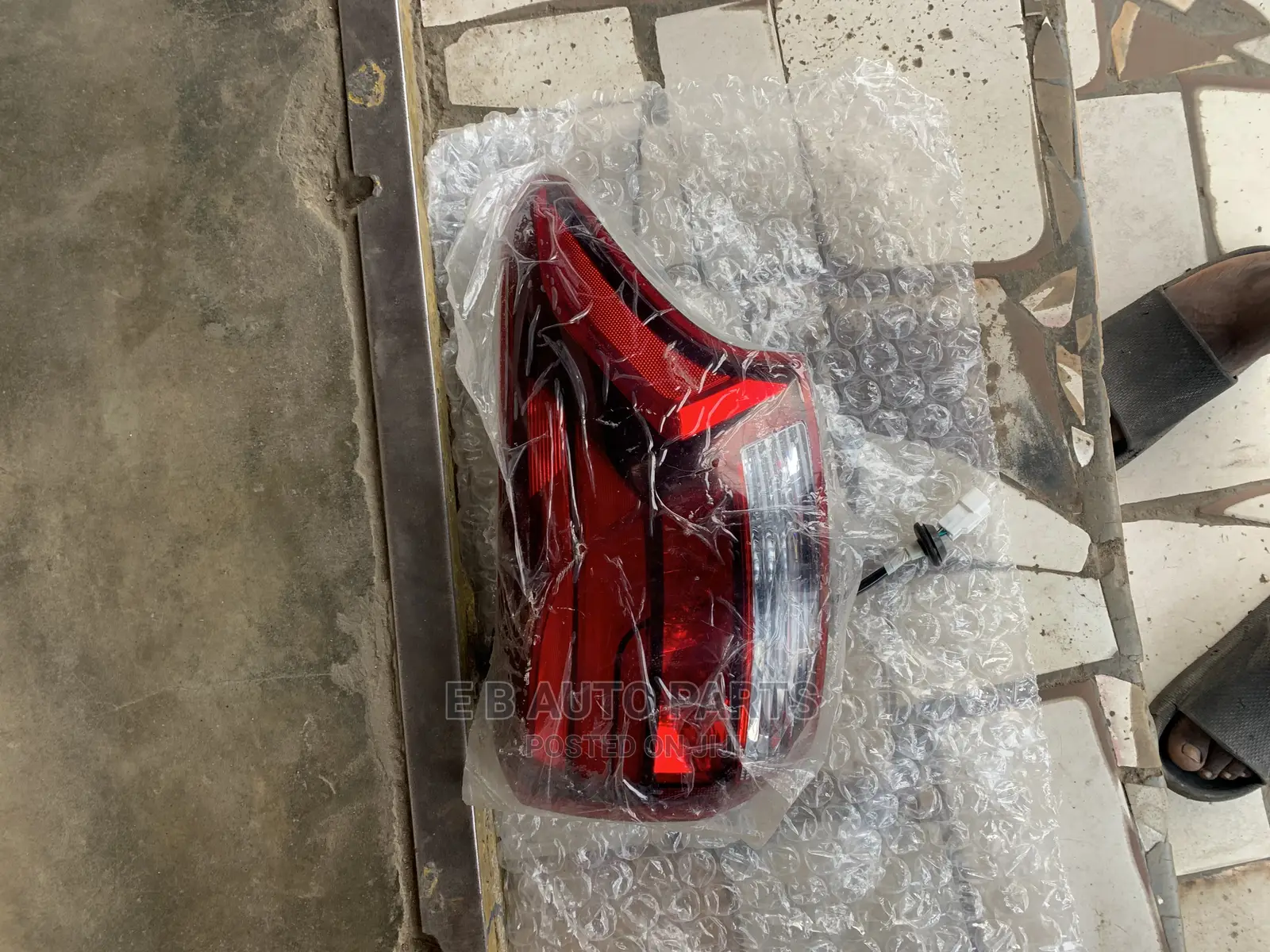Outlander 2017 Taillight Right Side