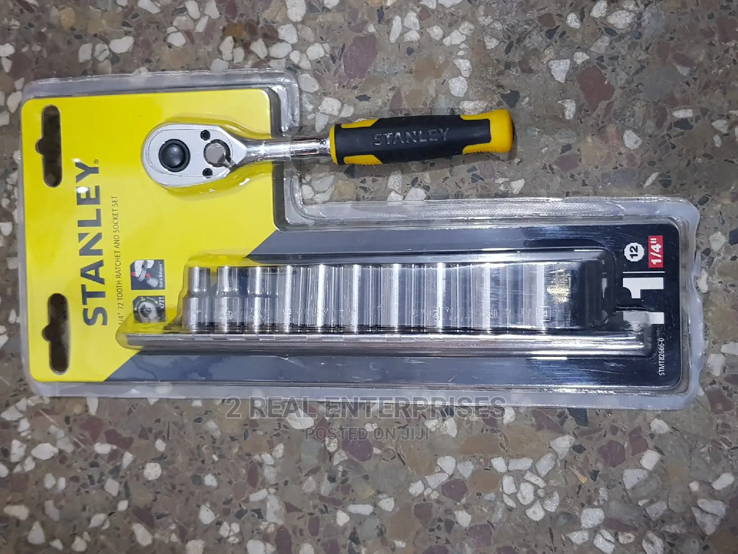 Stanley 1/4" 11 Piece Ratchet and Socket Set