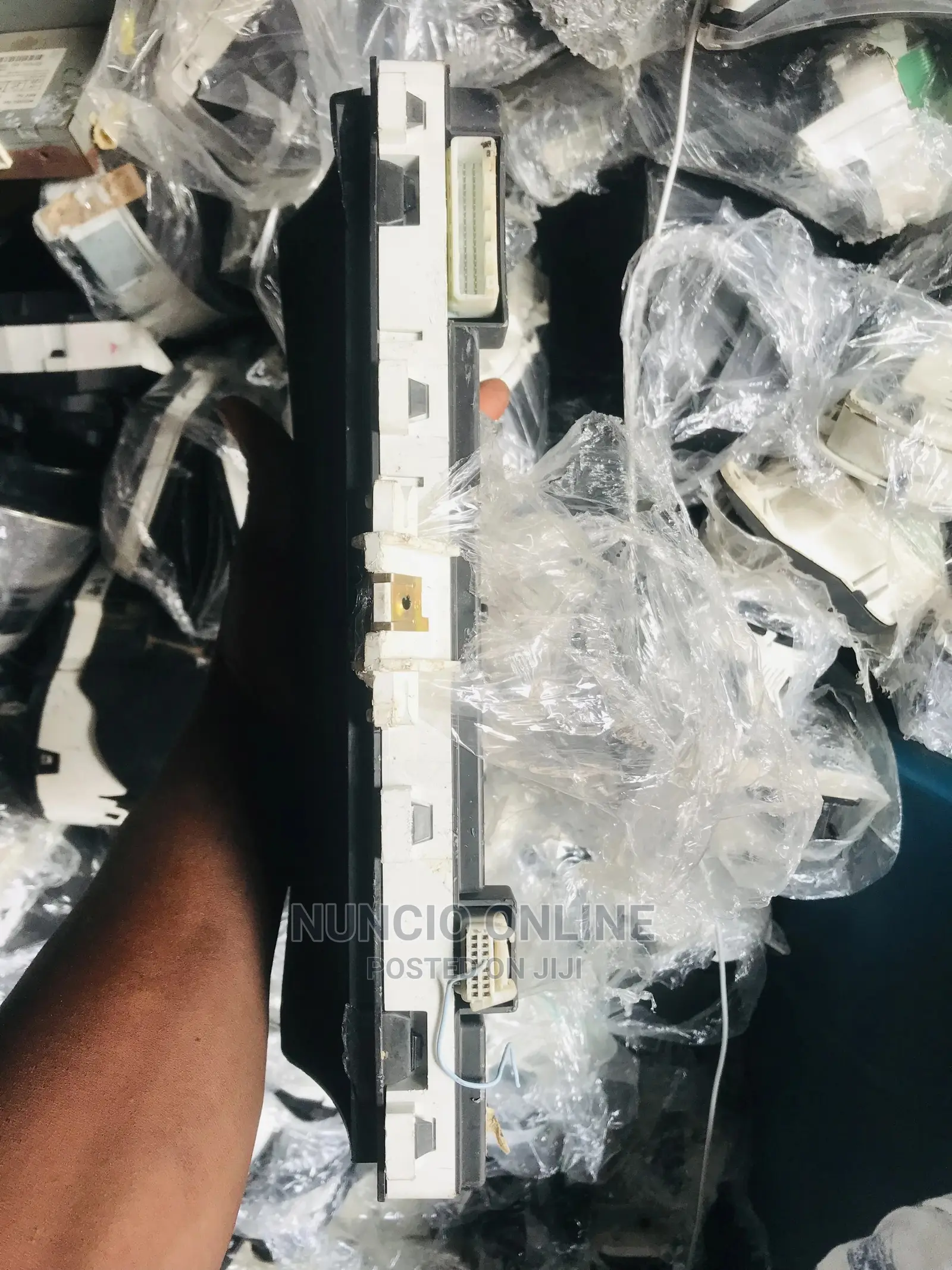 Toyota Corolla 2003-08 Meterboard