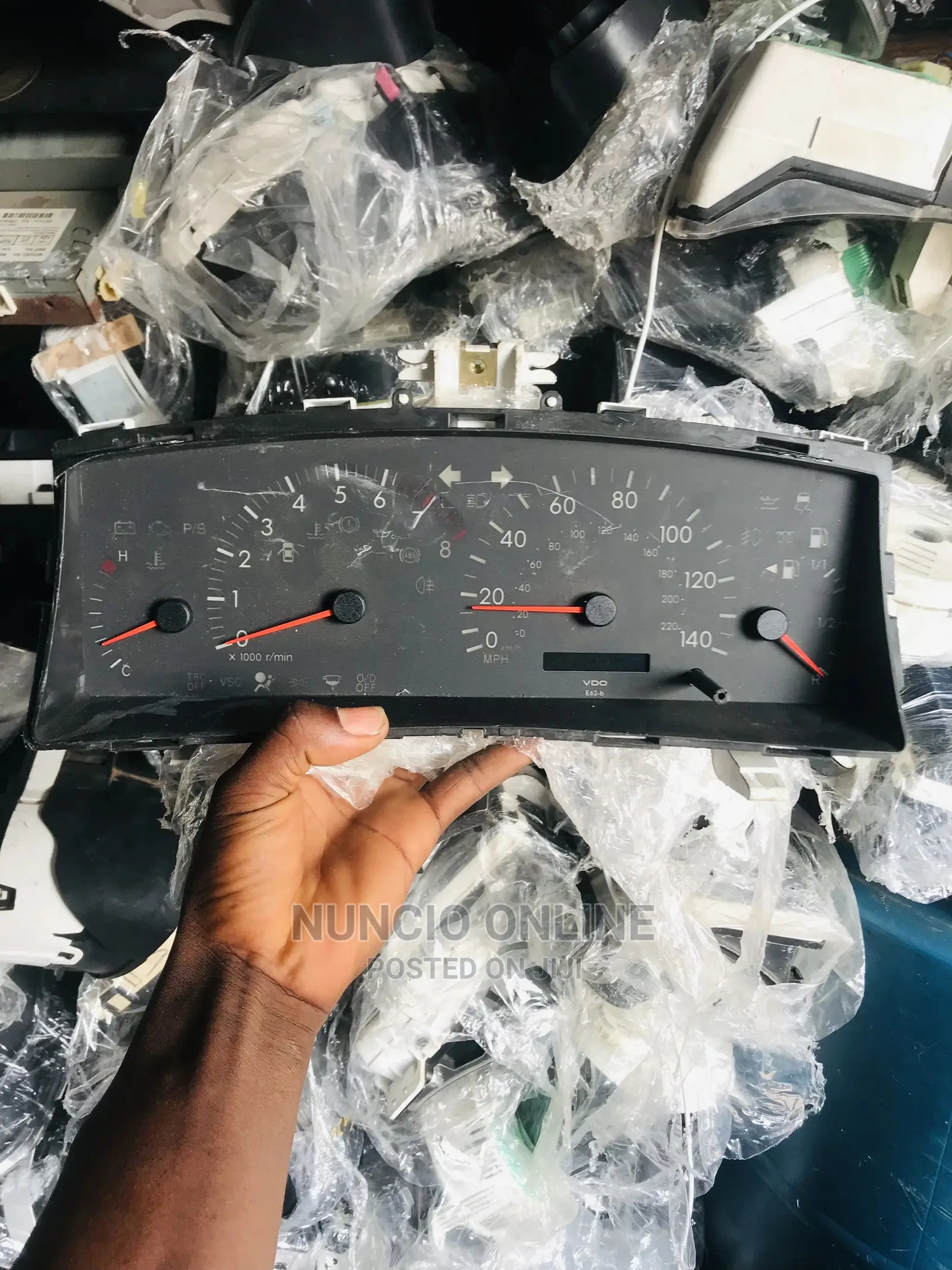 Toyota Corolla 2003-08 Meterboard