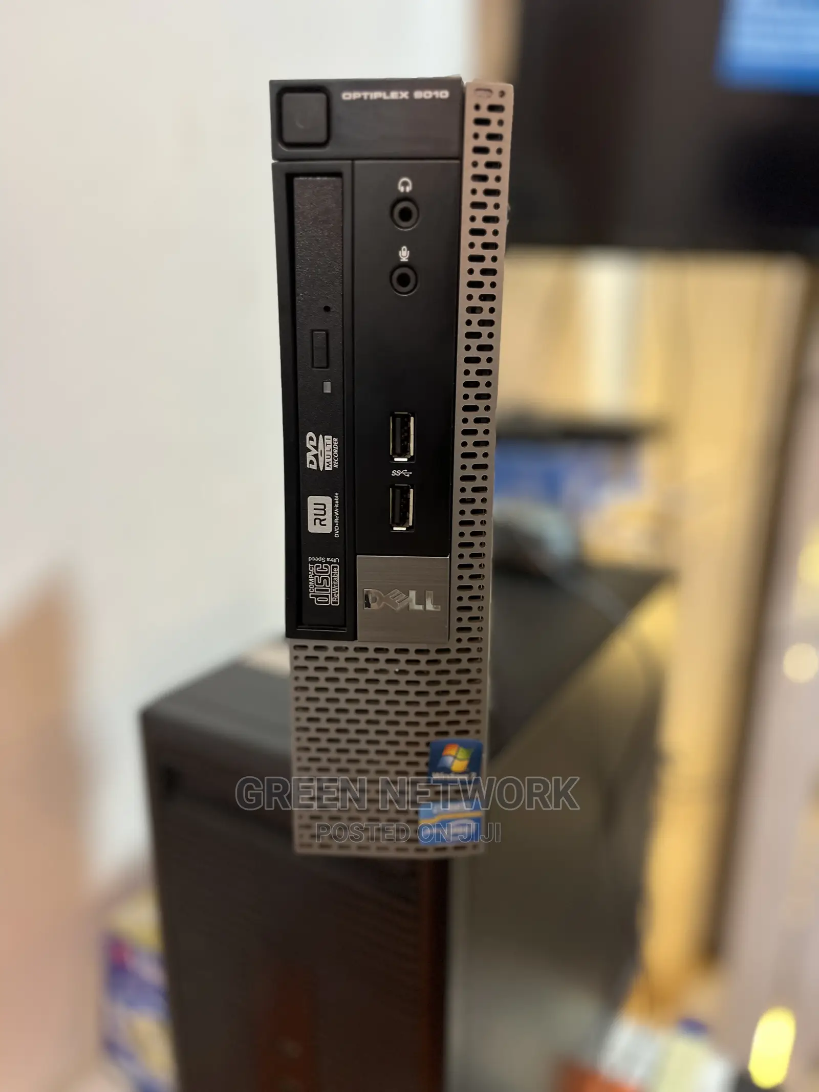 Desktop Computer Dell OptiPlex 7760 8GB Intel Core i7 HDD 500GB