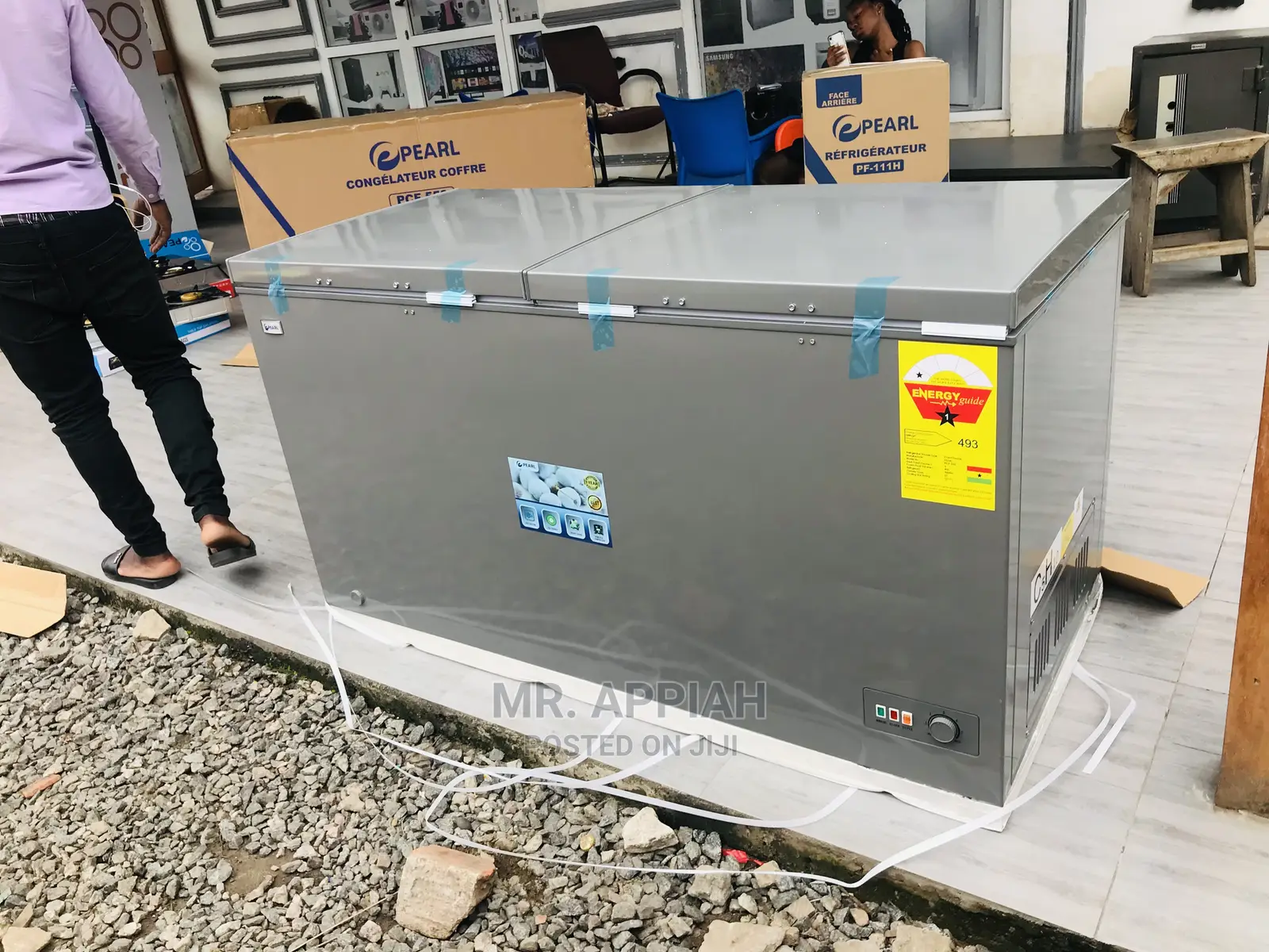 Quality Yet Affordable Pearl PCF-550 2 Door Freezer 