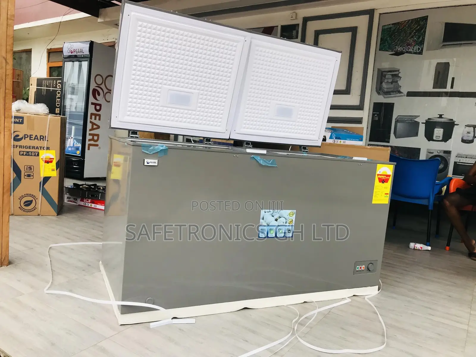 Great Offer on Chestfreezer Doubledoor PCF-550 Pearl