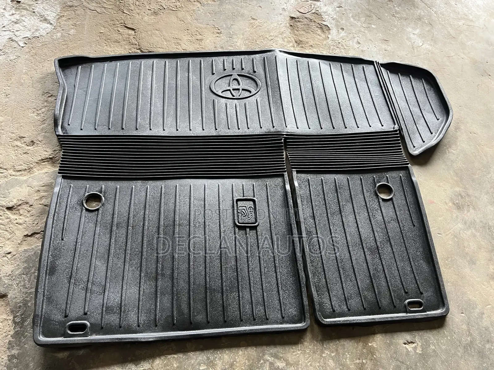 Toyota Highlander 2014 - 2019 Original Carpet in the Trunk