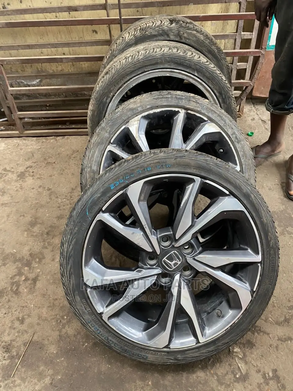 Hyundai Tyre Rims Available