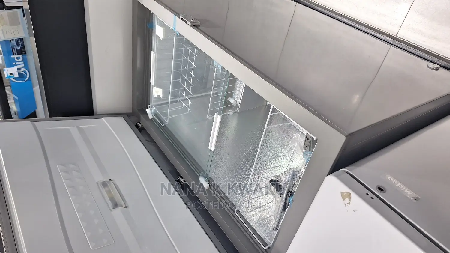 New_midea 260litres Chest Freezer