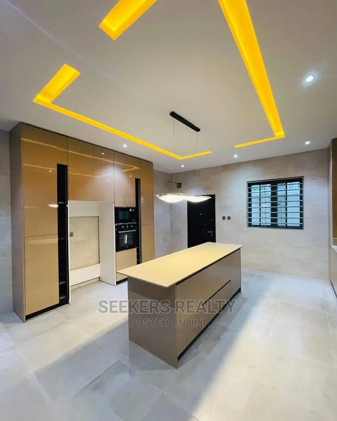 4bdrm House in Seekers Realty, Adenta for sale