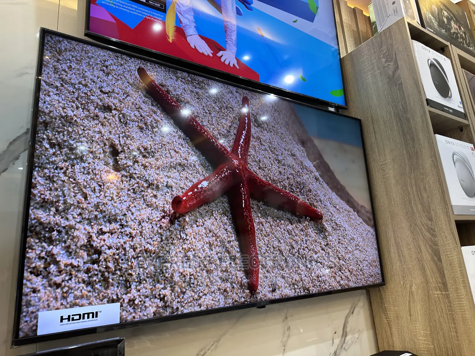 70UR80003 LG UHD Smart Tv 