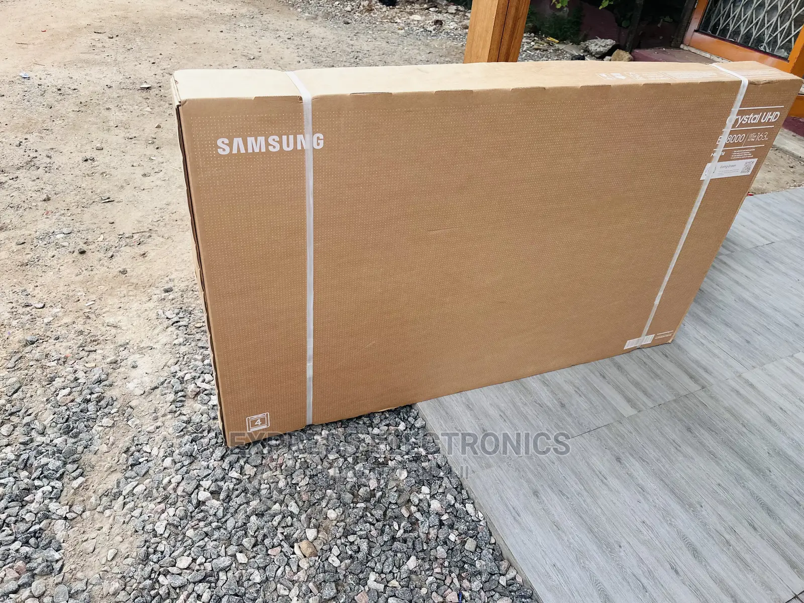 Glossy Samsung UHD Smart 65”Au7172 for Cool Best Price