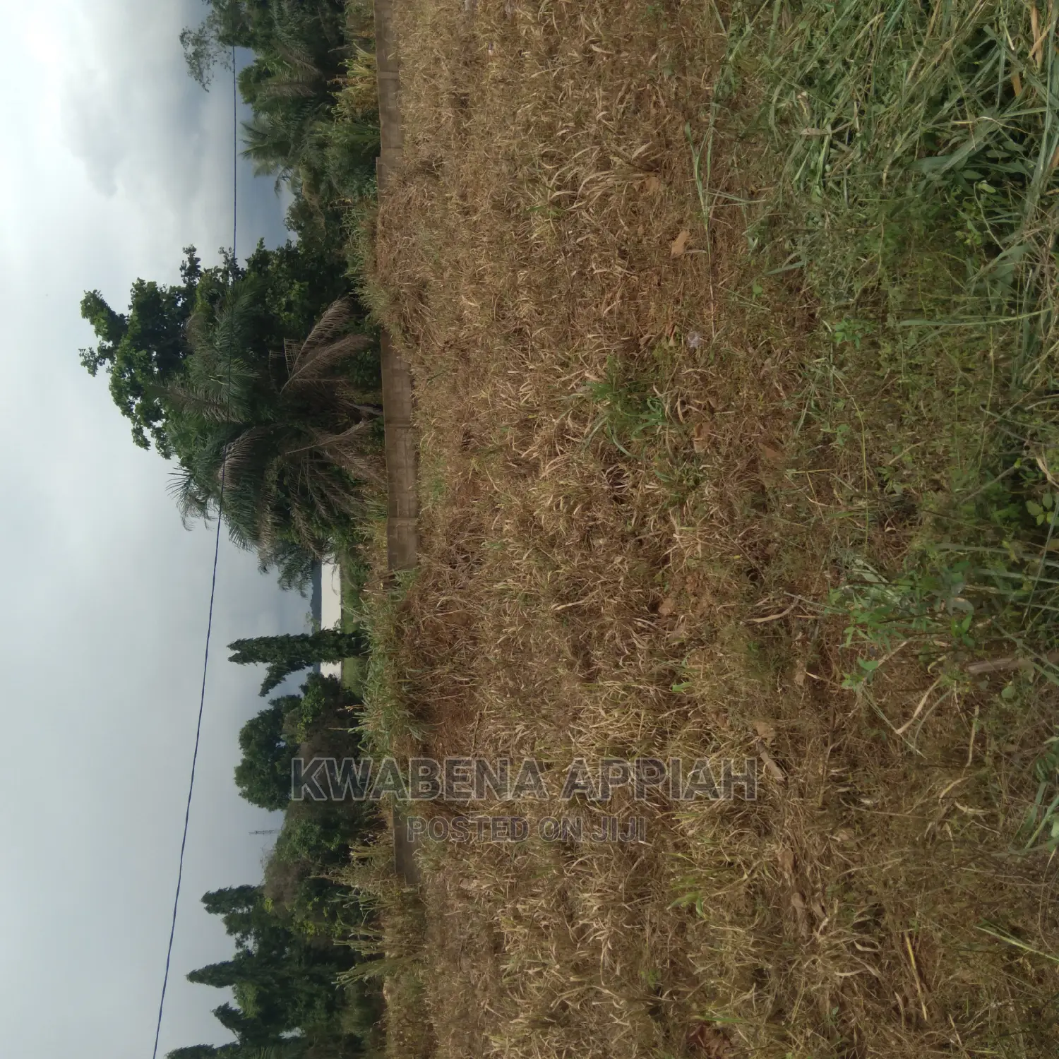 Plots of Land at Accra Kumasi Mainroad Is on Sales