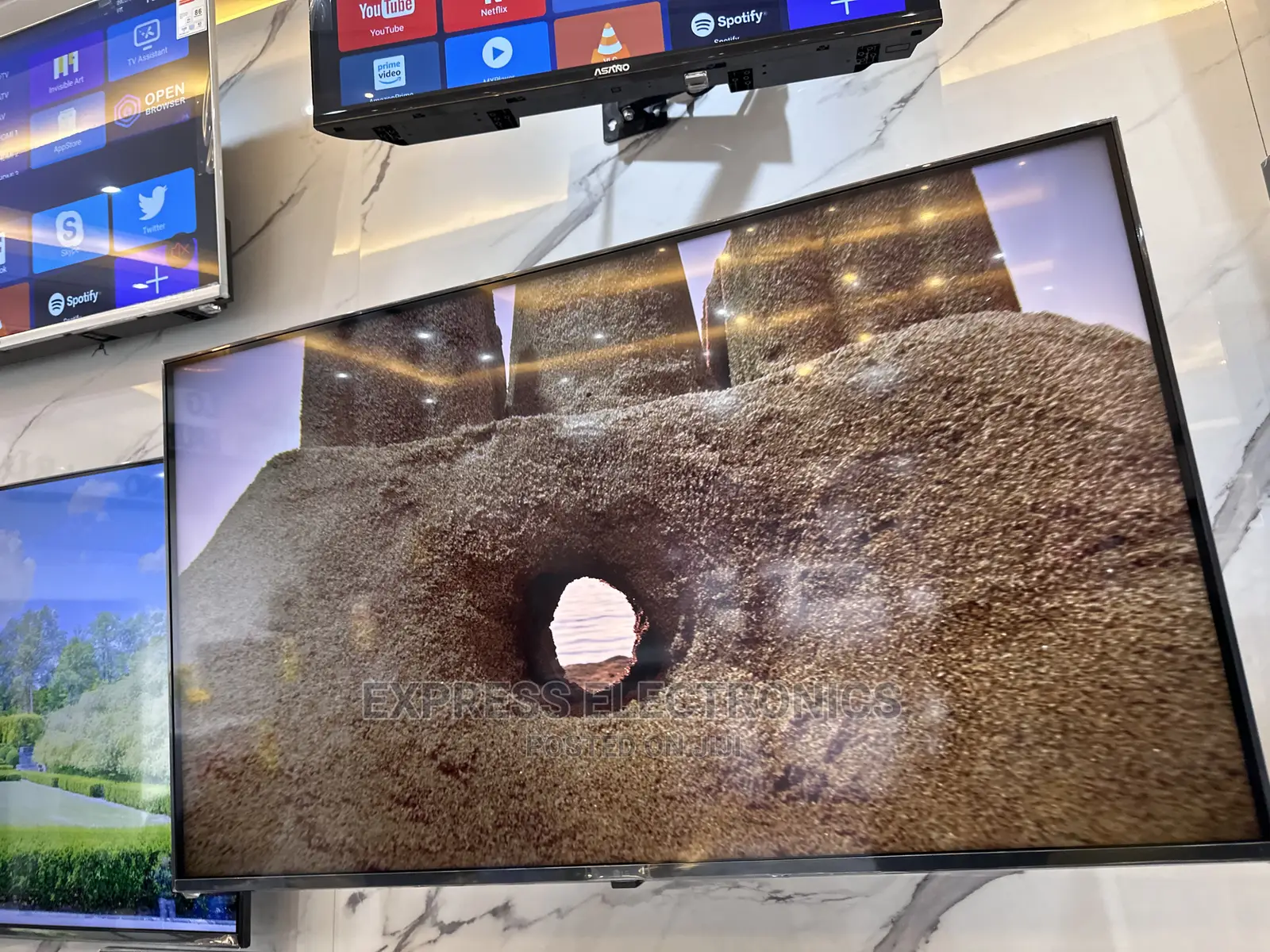 The Newest Version Samsung UHD Smart 65”Bu8002