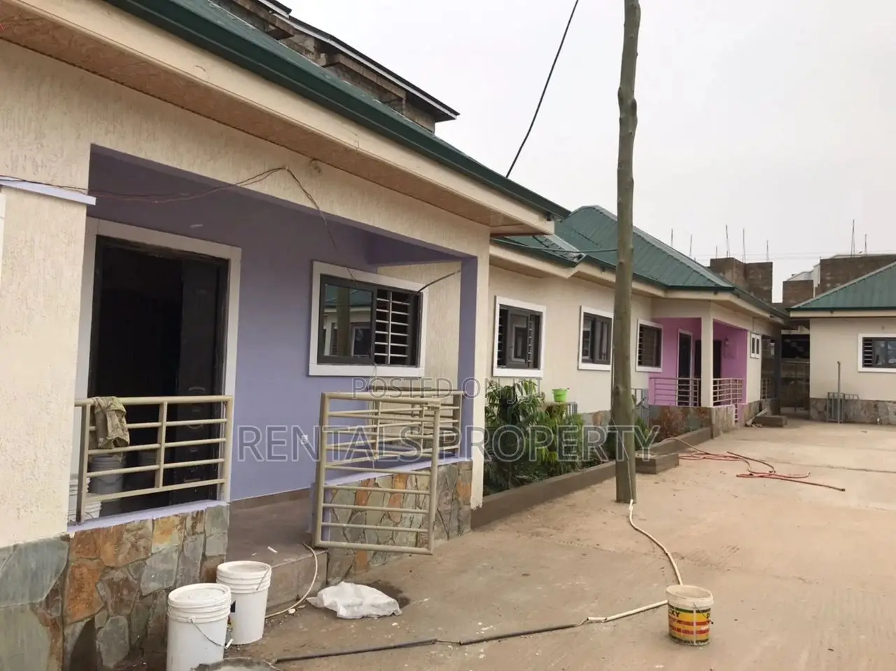 2bdrm Block of Flats in Penteng, Adenta for rent