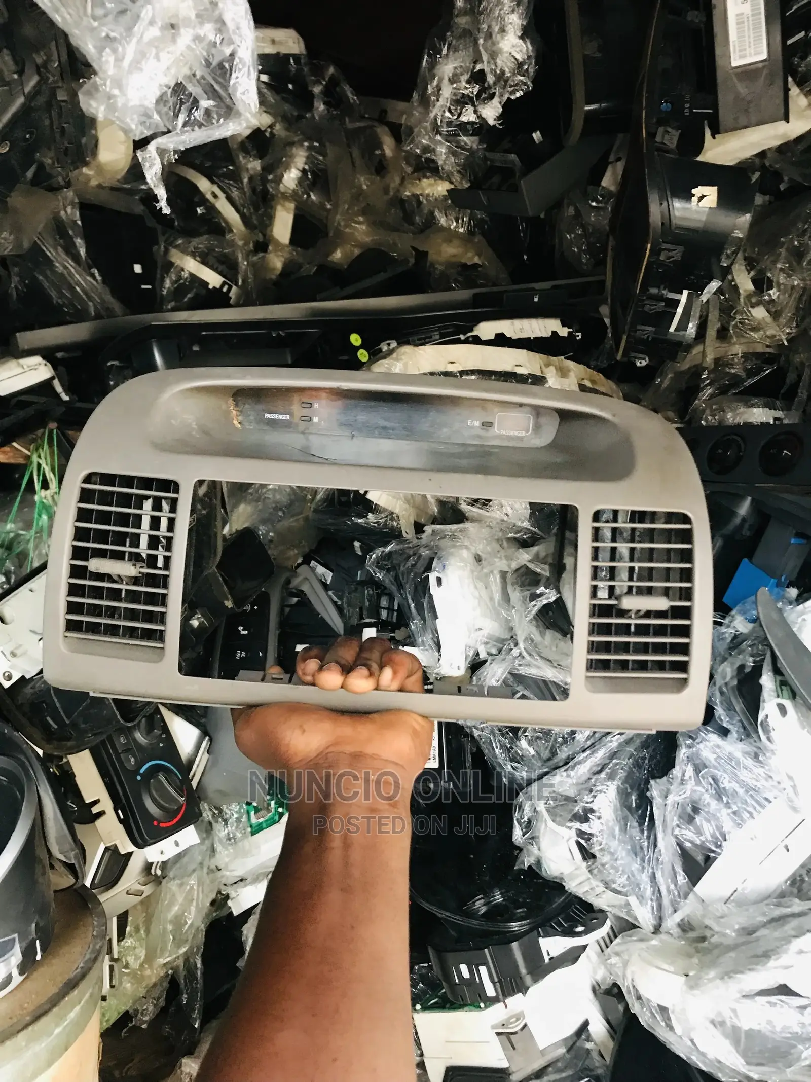 Toyota Camry 2000 Dashboard Tape Face