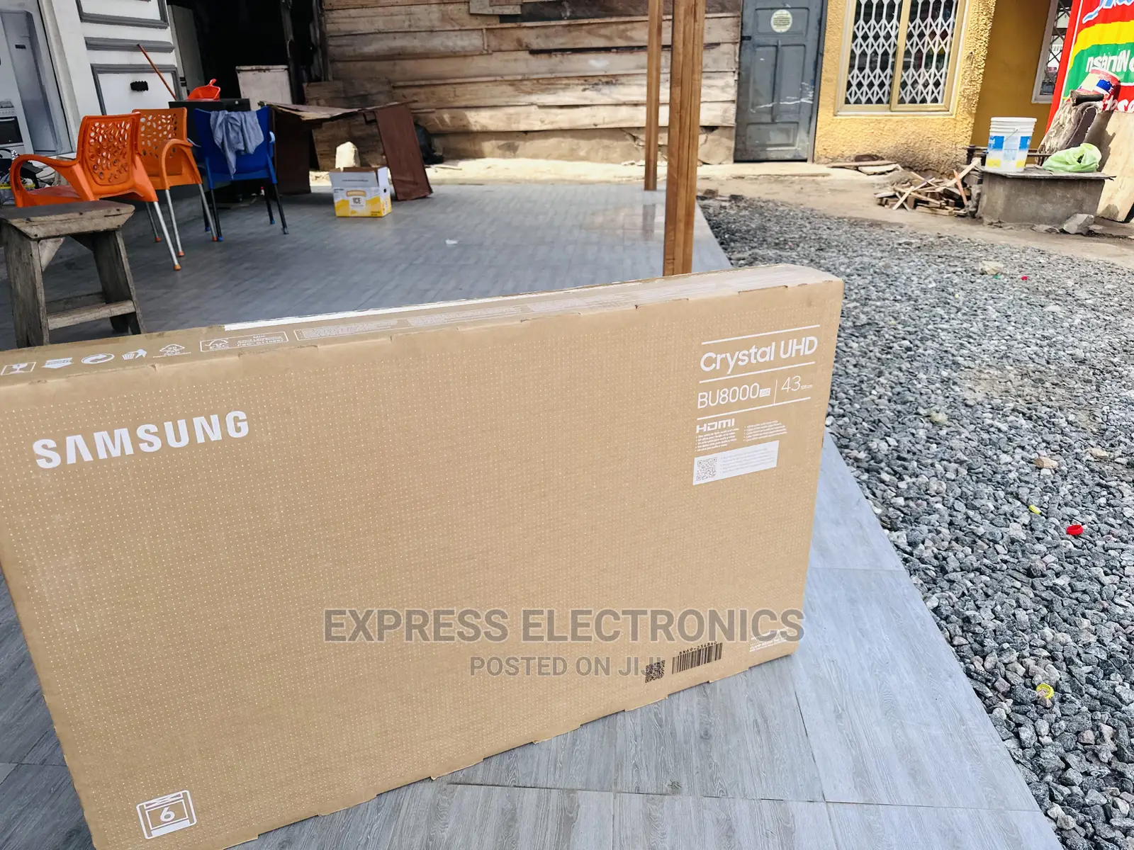 43”Bu8072 UHD Smart Samsung Spectacular Display Tv 